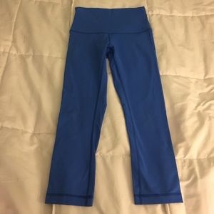 Size 6 blue lululemon capri leggings